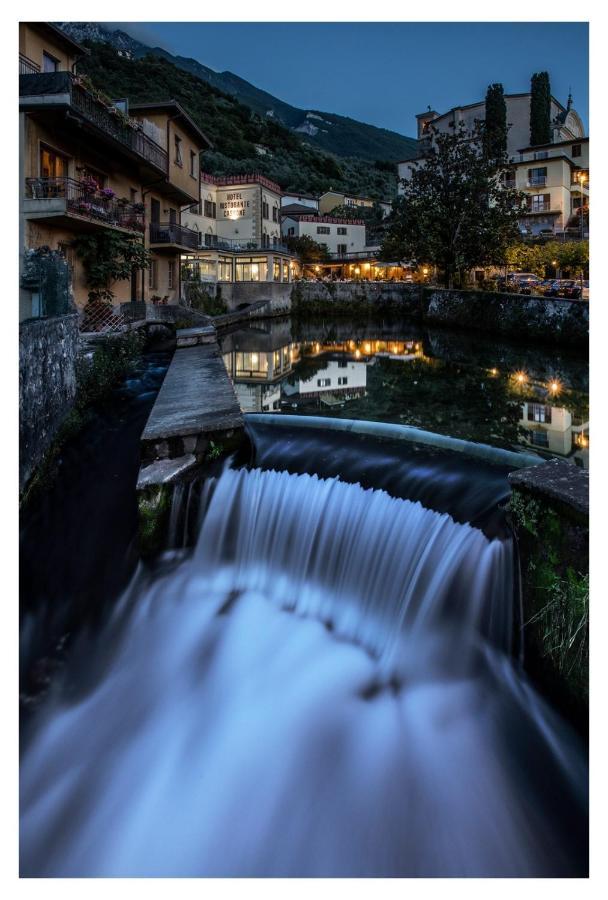 Hotel E Ristorante Cassone มัลเชซิเน ภายนอก รูปภาพ