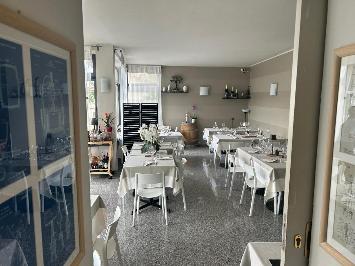 Hotel E Ristorante Cassone มัลเชซิเน ภายนอก รูปภาพ