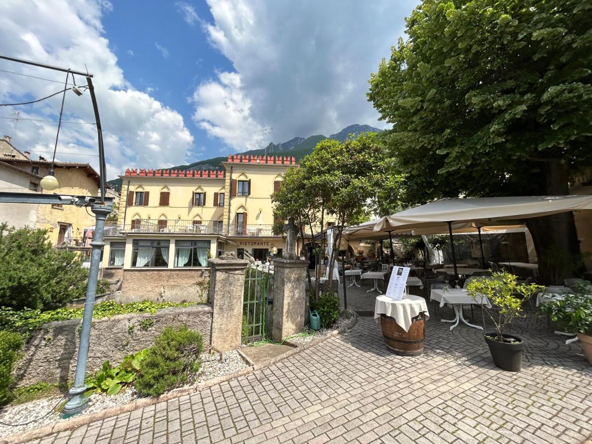 Hotel E Ristorante Cassone มัลเชซิเน ภายนอก รูปภาพ