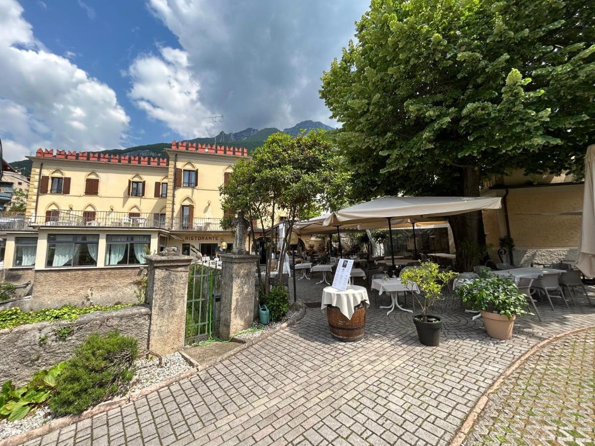 Hotel E Ristorante Cassone มัลเชซิเน ภายนอก รูปภาพ