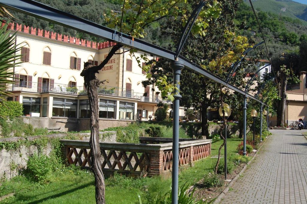 Hotel E Ristorante Cassone มัลเชซิเน ภายนอก รูปภาพ
