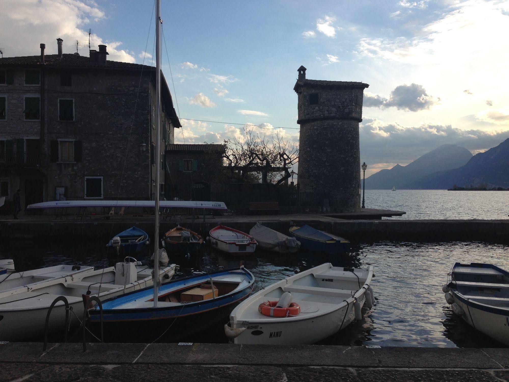 Hotel E Ristorante Cassone มัลเชซิเน ภายนอก รูปภาพ